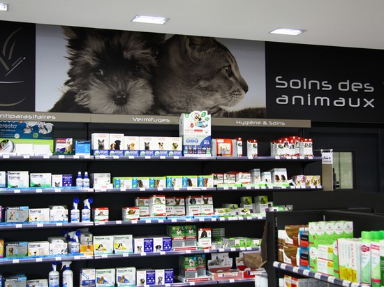 Rayon des produits vétérinaires de la pharmacie