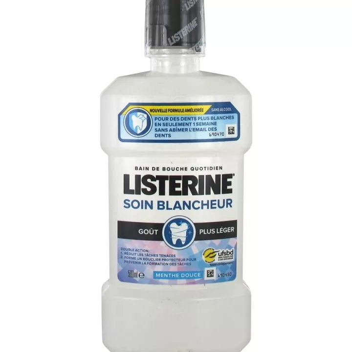 Collutorio sbiancante* Listerine