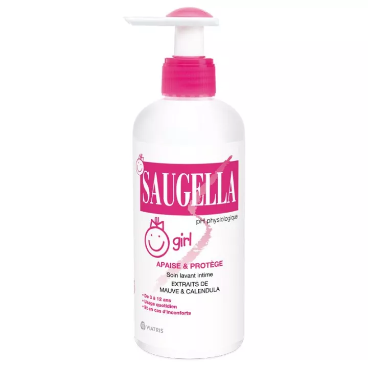 Saugella Girl Intimate Cleansing Soothes and Protects 200ml